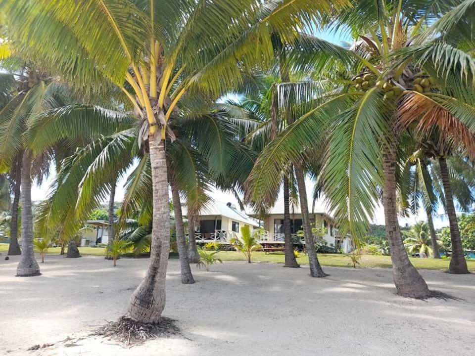 ארוטאנגה Paparei Beachfront Bungalows, Aitutaki מראה חיצוני תמונה